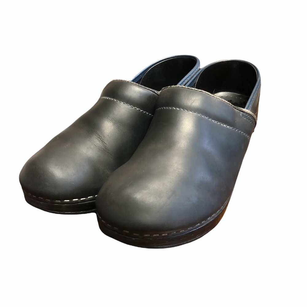 Dansko Black Leather Clogs in Size 39